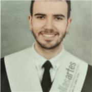 Me defino como una persona a la que le apasionan las artes plásticas y me considero preparado para dar clases a todos los públicos desde los más pequeños hasta los más mayores